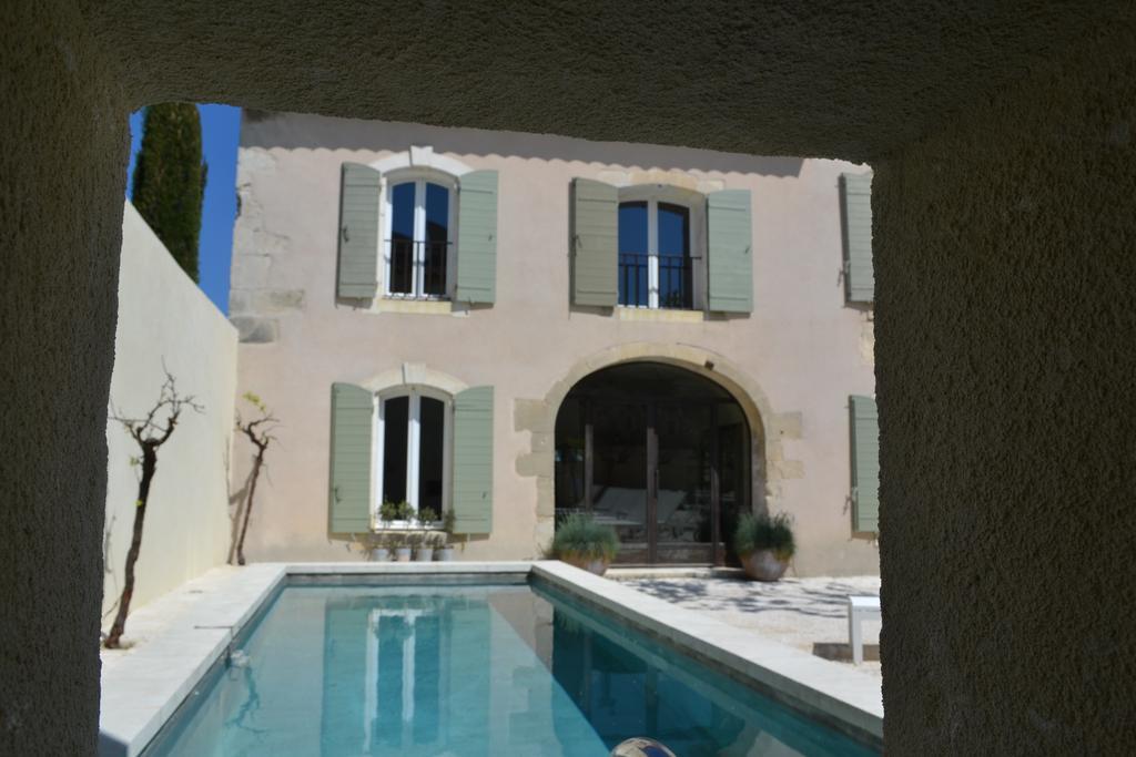 Mas A L'Improviste Bed & Breakfast Maillane Exterior photo