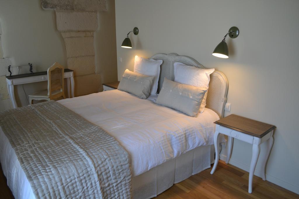 Mas A L'Improviste Bed & Breakfast Maillane Room photo